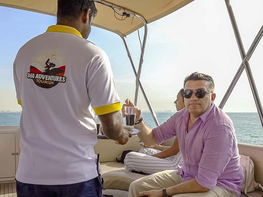 Dubai: The View At The Palm Ticket & 1.5 Afternoon Yacht - Moving From Palm Tower to Dubai Harbour