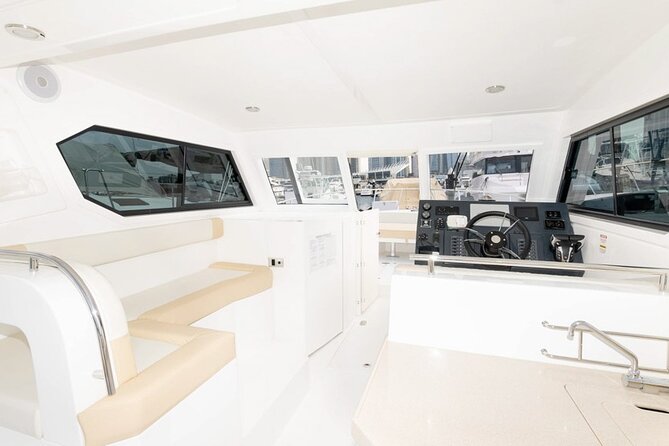 Dubai Yacht Book 36ft Yacht on rent in Dubai up to 10 persons - Choosing between two and five hours