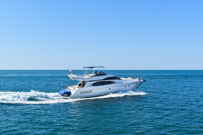 Dubai Yacht Rental - Book 58 ft Private Yacht up to 28 persons - Who will enjoy this private yacht cruise?