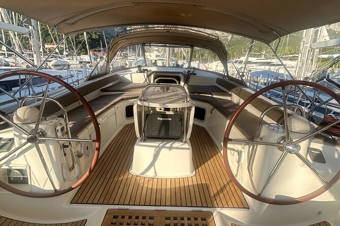 Dubrovnik Private Boat Tour - Luxury Sailing Yacht Cruise - Sailing toward the three Elaphiti Islands