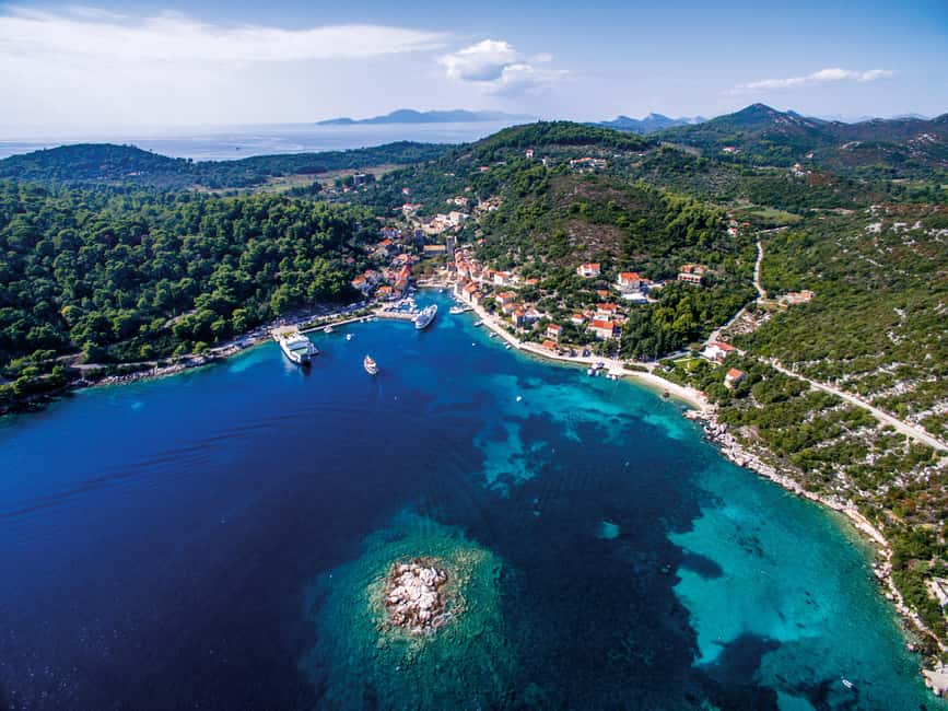 Dubrovnik: Private Luxury Yacht Tour to the Elaphite Islands - Who will enjoy this yacht tour most?