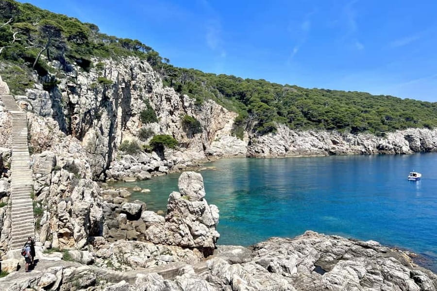 Dubrovnik: Private Luxury Yacht Tour to the Elaphite Islands - Four hours or eight hours?