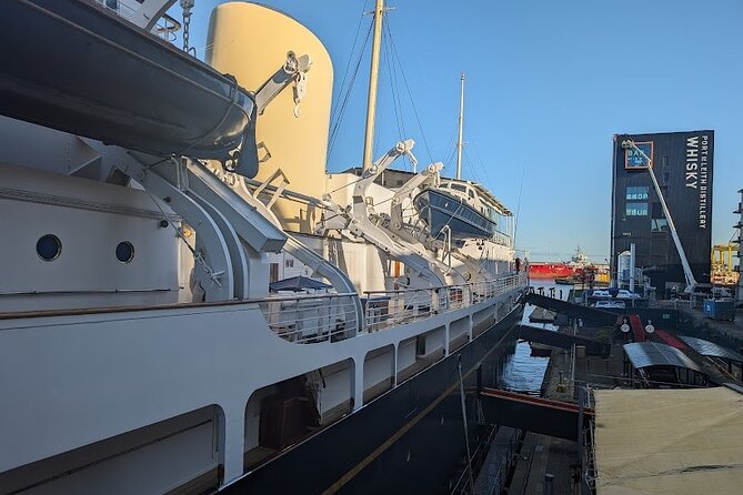 Edinburgh Shore Excursion: City Tour and Royal Yacht Britannia - Holyroodhouse: a short look at royal Edinburgh
