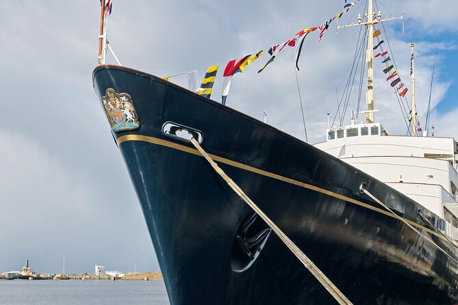 Edinburgh Shore Excursion: City Tour and Royal Yacht Britannia - Edinburgh Castle and the Royal Mile