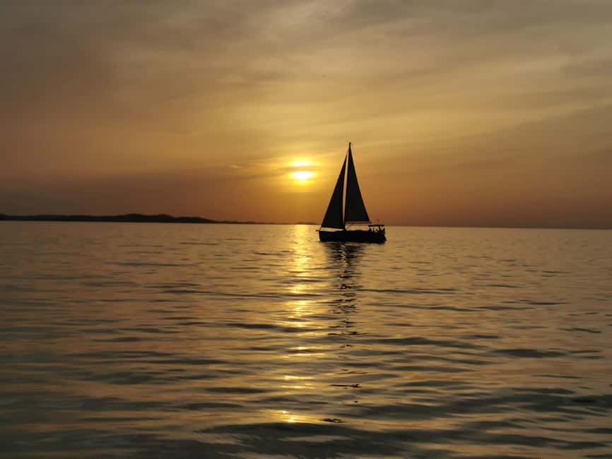 Elegant Sunset cruise under sails,large yacht,full comfort - Key points to know before you book