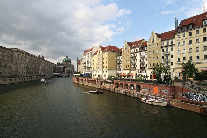 Evening aperitif tour aboard the motor yacht Fitzgerald - Key points about the Fitzgerald evening cruise
