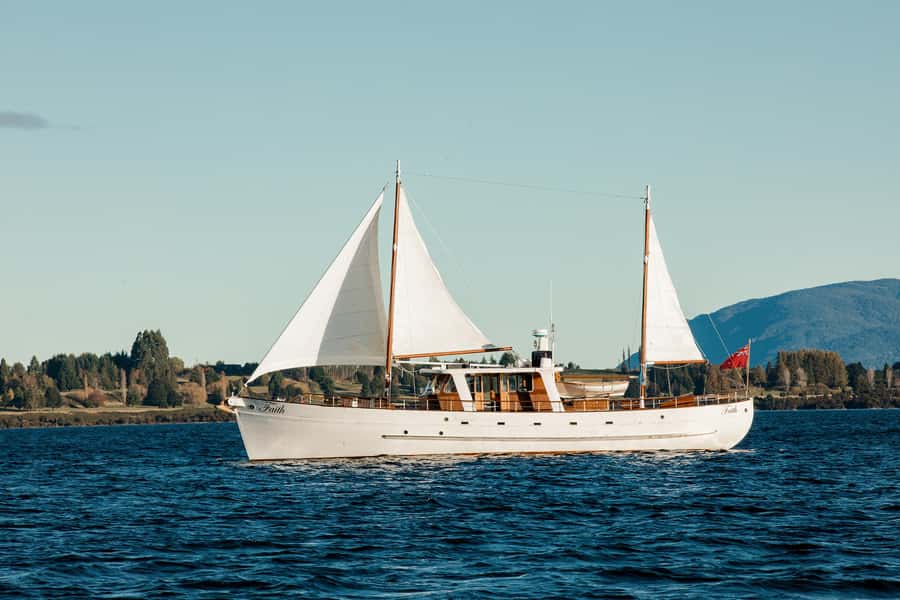 Evening Champagne Cruise on Historic 1935 Motor Yacht. - A sheltered cove, canapés, and time to slow down