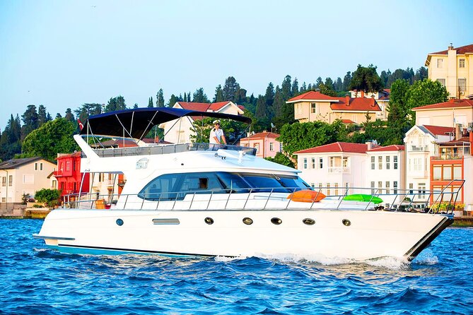 Exclusive Bosphorus Cruise - Luxury Yacht Experience in Istanbul - Waterfront homes and the northern route