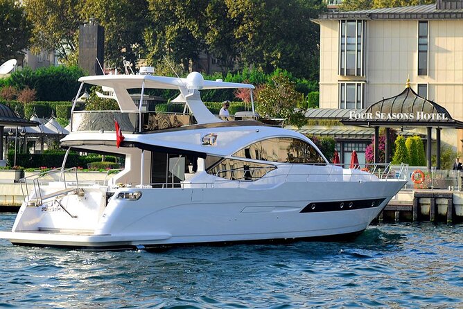 Exclusive Bosphorus Cruise - Luxury Yacht Experience in Istanbul - Küçüksu Palace and the Asian shore