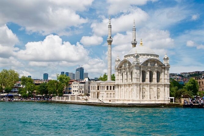 Exclusive Luxury Yacht Bosphorus Sightseeing Cruise in Istanbul - Ortaköy Mosque and the First Bridge