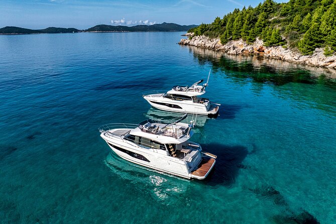 Exclusive Luxury Yacht Tour of the Elaphiti Islands - Food, drinks, and life aboard
