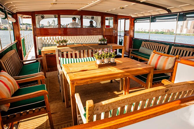 Fall Foliage Cruise on Yacht Full Moon from Chelsea Piers - Who Will Enjoy This Cruise Most?