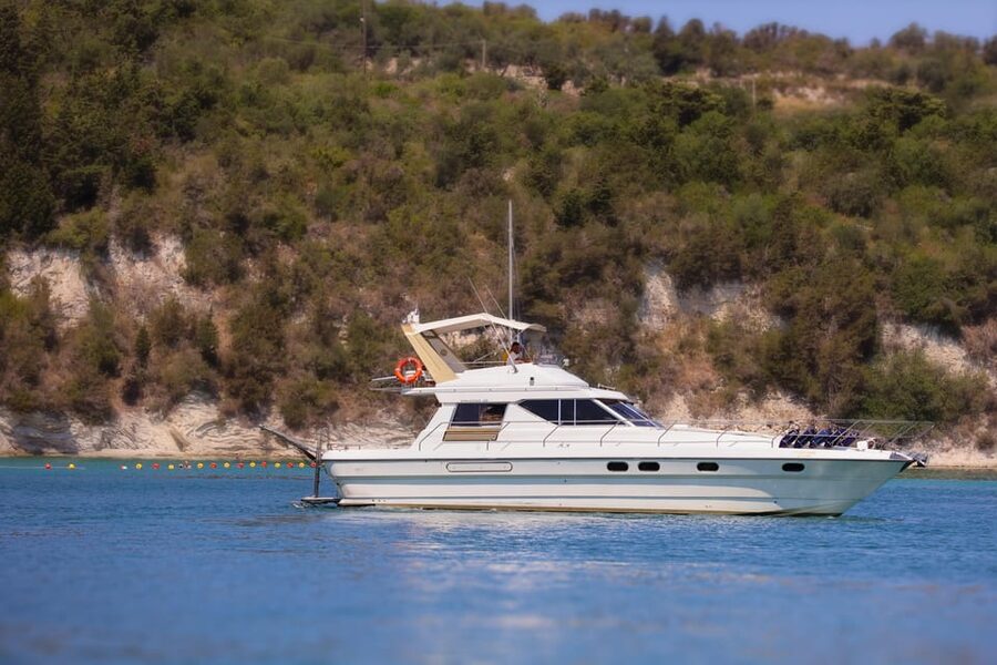 From Corfu: Luxury Yacht Cruise to Sivota and Blue Lagoon - Who Will Enjoy This Trip Most