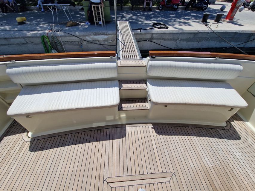 From Rhodes: Yacht Cruise to Lindos with Lunch and Drinks - Food, service, and the feel of the yacht