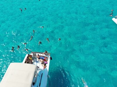 From Trapani: Favignana and Levanzo Yacht Tour with Stops
