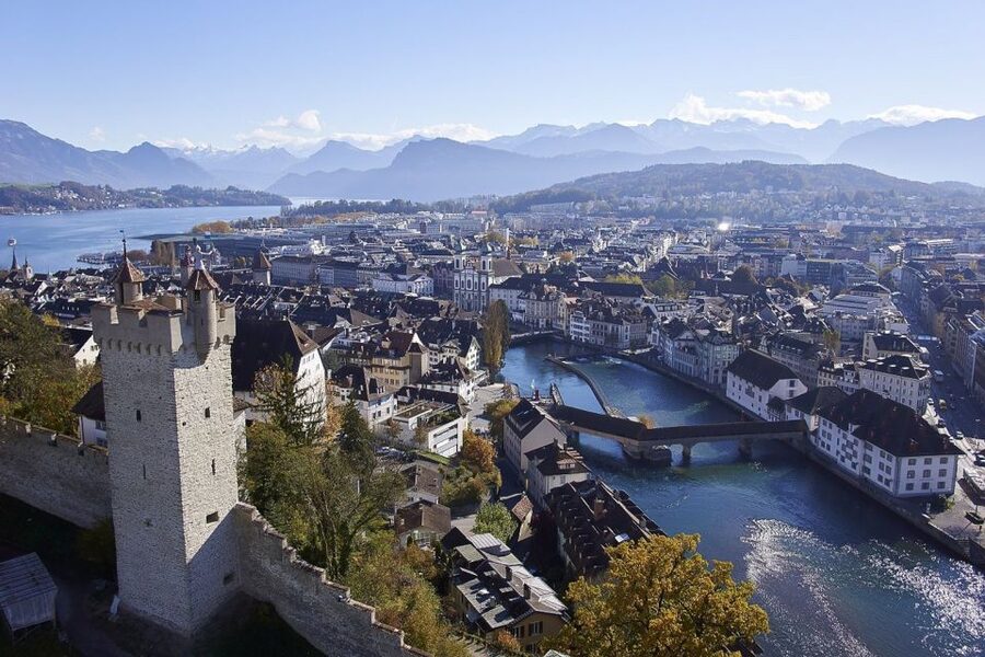 From Zurich: Day Trip to Lucerne with Optional Yacht Cruise - Chapel Bridge, the Lion Monument, and the Old Town