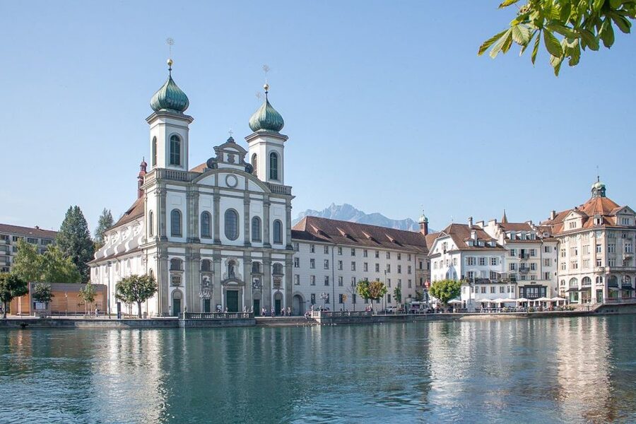 From Zurich: Day Trip to Lucerne with Optional Yacht Cruise - The optional yacht cruise on Lake Lucerne