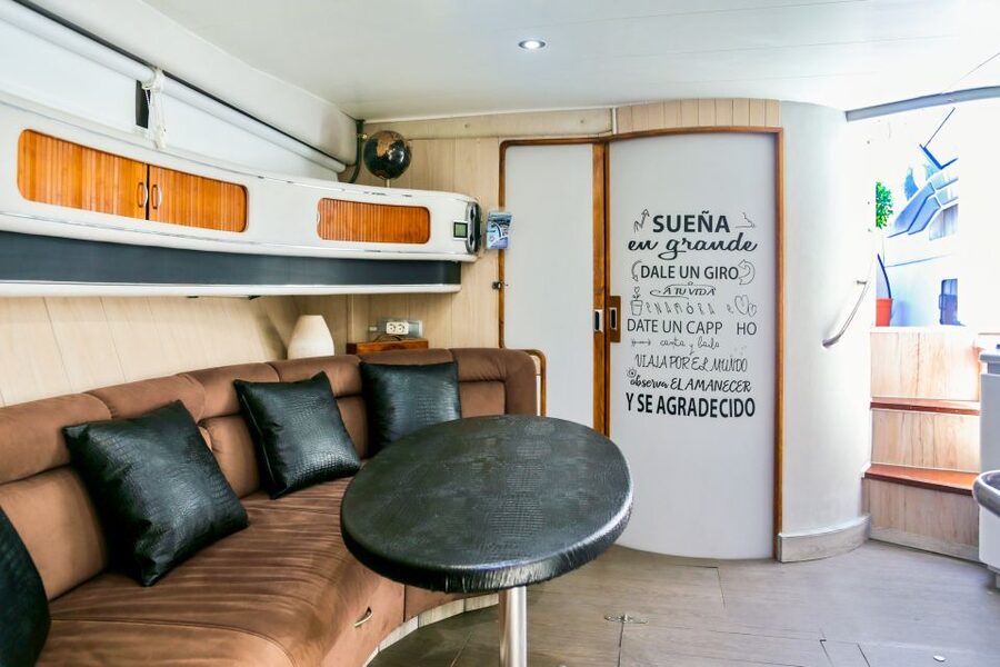 Fuengirola: Dolphin Watching by Yacht with Snacks and Drinks - Swimming off the back of the yacht
