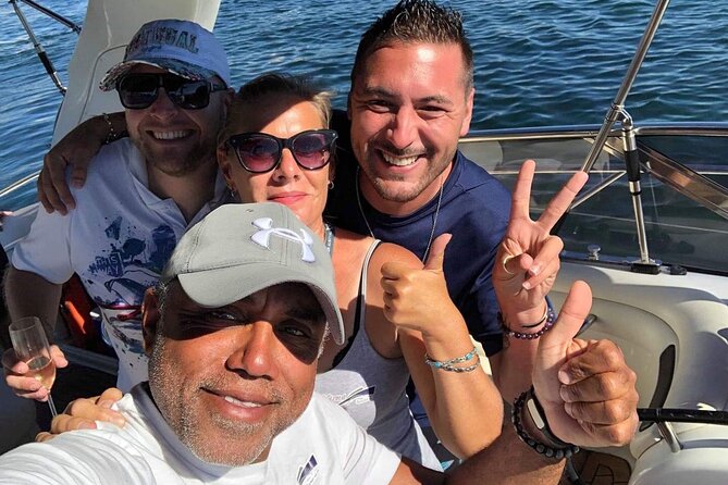 Full day private yacht from lagos with drinks, tapas, paddle boards and kayak - Drinks, music, and the yacht atmosphere
