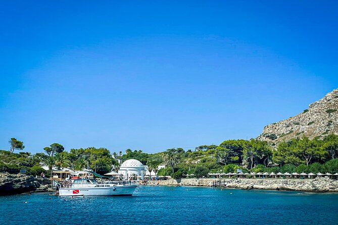 Full Day Yacht Tour in Rhodes - Crew service and the small-group tradeoff