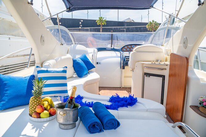 Gobbi Yacht Rental in Barcelona 9 Pax 2/4/8hs - Setting out from Port Olímpic