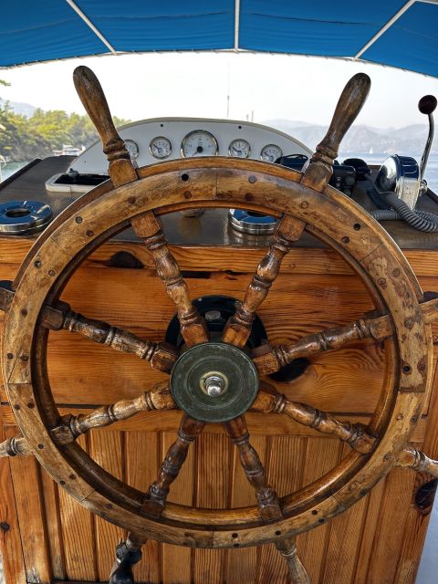 Gocek: Yacht Trip and 12 Island Full-Day Tour with Lunch - Tersane Island and its old shipyard