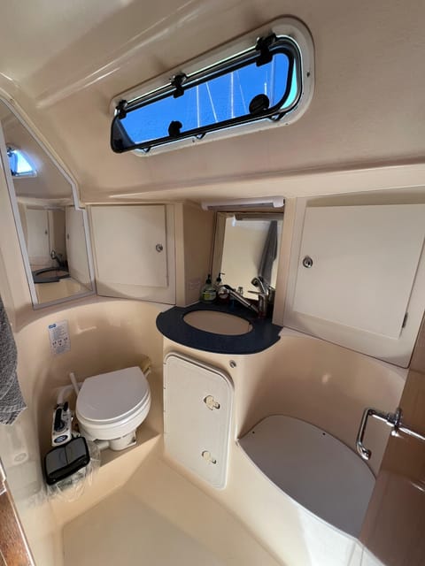 Golden Hour on Elegant Yacht: Sunset Tour in Lagos, Algarve - Key points to know before you book