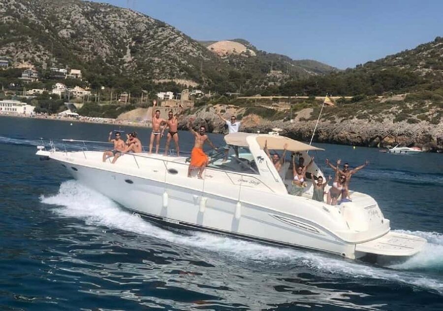 Gran Canaria: Shared yacht trip with drinks, lunch, and snorkeling - Key points before you book