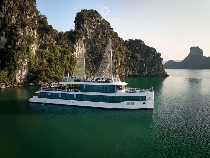 Ha Long–Lan Ha Luxury Yacht Day Cruise from Hanoi - First impressions aboard JadeSails