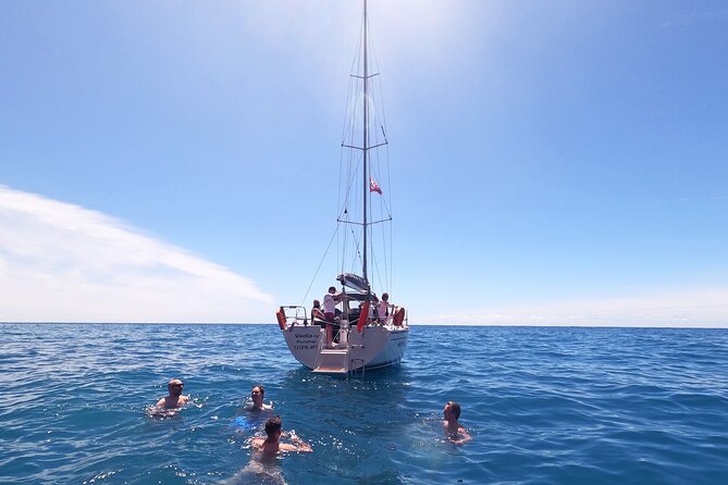 Half-Day Boat Trip Madeira Funchal- Private Yacht Snacks & Drinks - Snacks, cheese, fruit, and drinks on deck