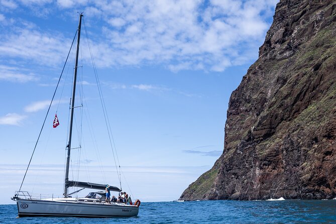 Half-Day Boat Trip Madeira Funchal- Private Yacht Snacks & Drinks - What you will not get