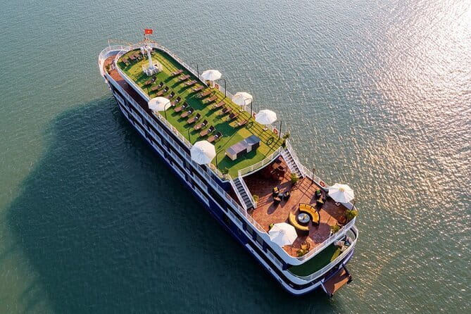 Halong Bay Day Trip Explore Caves, Kayak & Lunch by Saquila Yacht - Tea and music slow down the afternoon