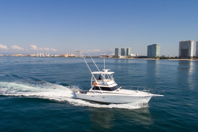 Hatteras 42-44' Classic Yachts in Puerto & Nuevo Vallarta - Key points at a glance