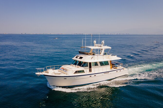 Hatteras 58-61' Luxury Yacht in Puerto Vallarta & Nuevo Nayarit - What the three-level Hatteras yacht adds