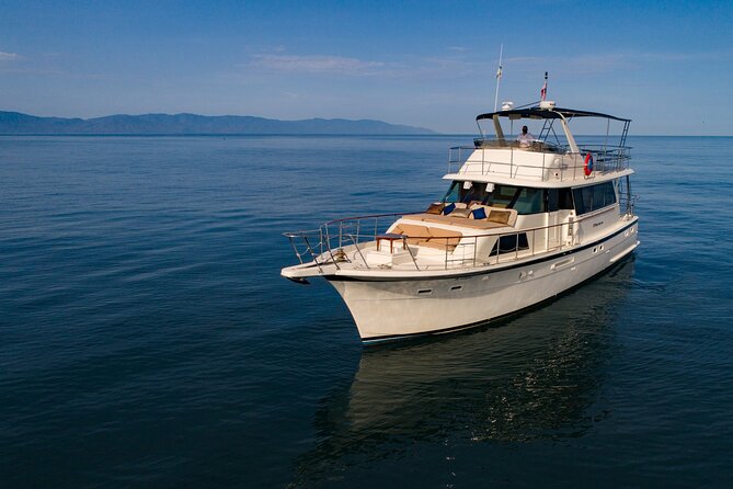Hatteras 58-61' Luxury Yacht in Puerto Vallarta & Nuevo Nayarit - Who will enjoy this private cruise most
