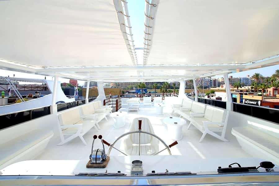 Hurghada: Luxury Private Yacht Trip with Lunch & Activities - Lunch with seafood, barbecue, and four salads