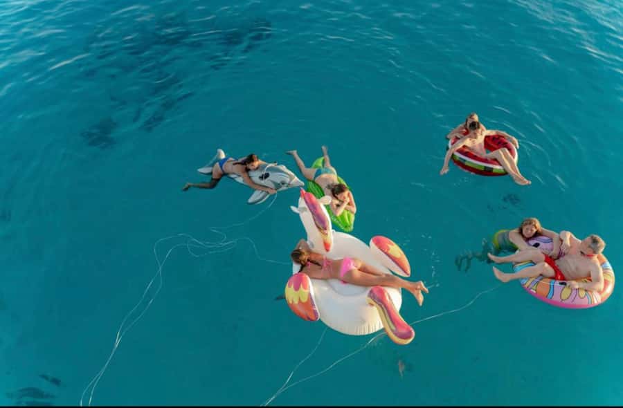 Hurghada: Luxury Yacht Trip with Personal Crew and Chef - The yacht: comfort rather than simple transport