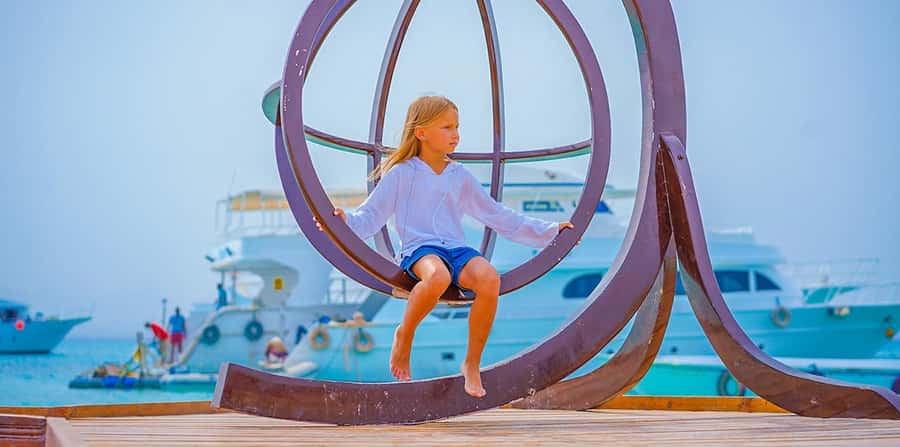 Hurghada: Paradise Island Yacht Cruise, Lunch & Snorkeling - Choosing between the yacht and speedboat