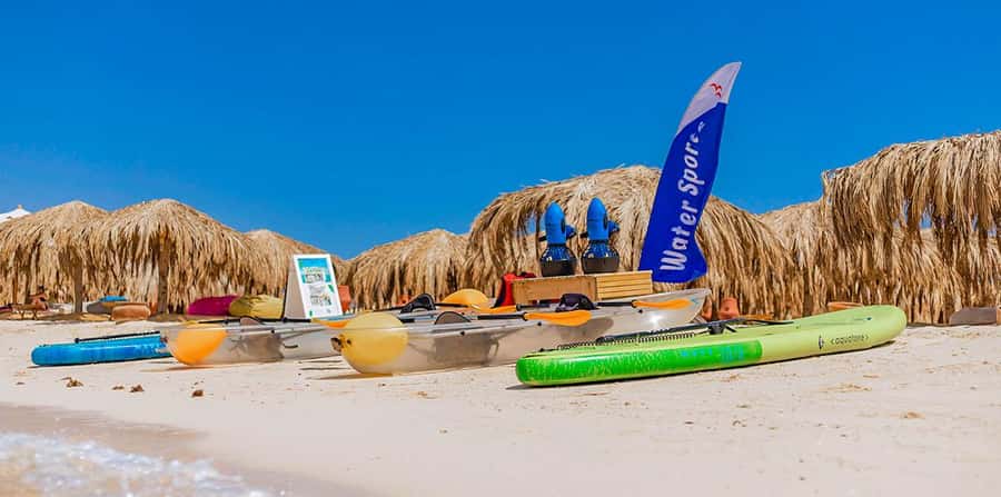 Hurghada: Paradise Island Yacht Cruise, Lunch & Snorkeling - Lunch, drinks, and the small details