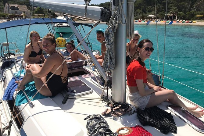 Hvar - Full Day Sail on a yacht - friendly skipper- small group - lunch optional - Mlini Beach for the final swim