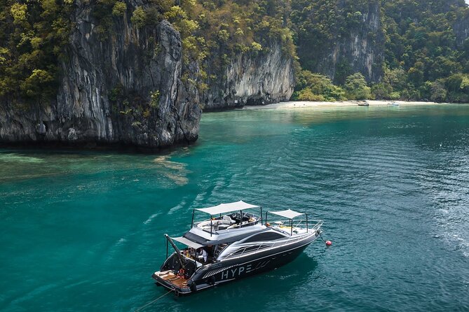 Hype Yacht : VIP tour Krabi Islands & Phang Nga Bay from Phuket - Royal Phuket Marina starts the day calmly