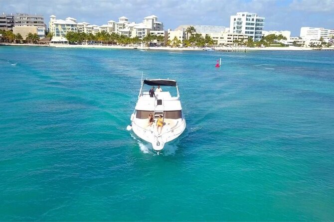 Isla Mujeres snorkeling tour on Exclusive 46ft Yacht in Cancun - Crossing to Isla Mujeres on the 4-hour plan