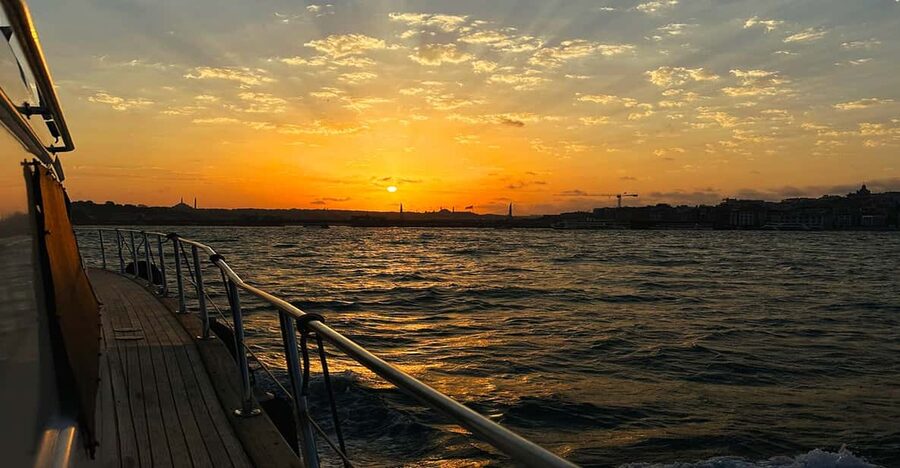 Istanbul: Bosphorus and Golden Horn Sunset Yacht Cruise - Key points to know before booking
