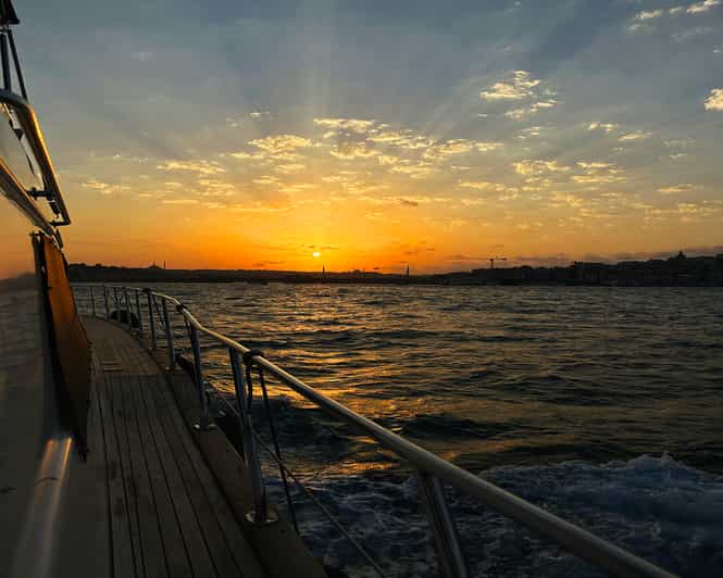 Istanbul: Bosphorus and Golden Horn Sunset Yacht Cruise - Starting at Kabataş and settling onto the boat