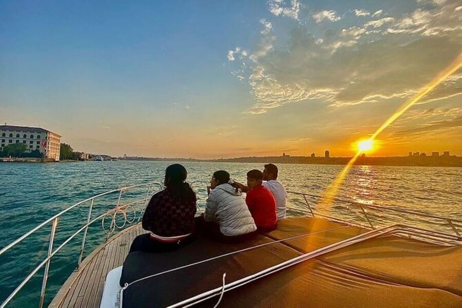 Istanbul: Bosphorus Morning or Sunset Yacht Tour with Snacks - Maiden’s Tower from the water