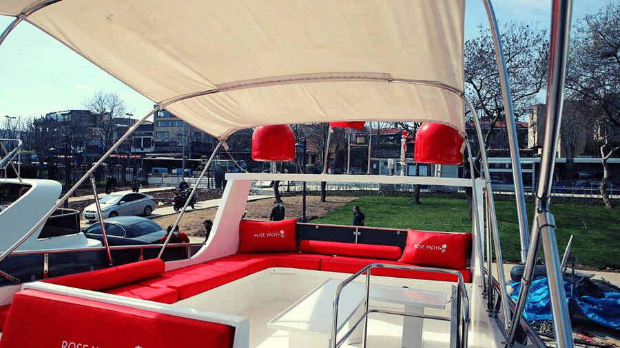 İstanbul: Bosphorus Private Yacht Cruise with Tea and Coffee - Should you book this Istanbul yacht cruise?