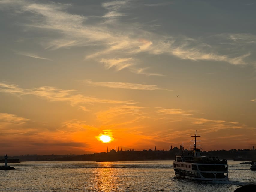 Istanbul: Bosphorus River Sunset Yacht Tour with Commentary - Maiden’s Tower and views toward Asia