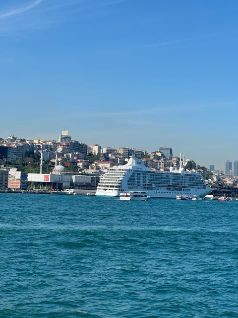 Istanbul: Bosphorus River Sunset Yacht Tour with Commentary - Setting out from Kabataş