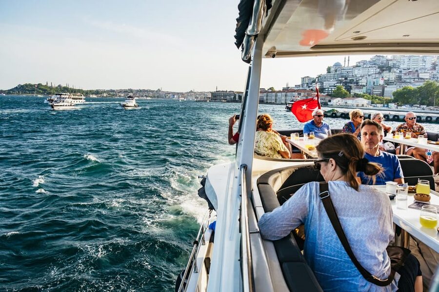 Istanbul: Bosphorus Sunset Cruise on a Luxury Yacht - Why a sunset yacht ride works so well in Istanbul