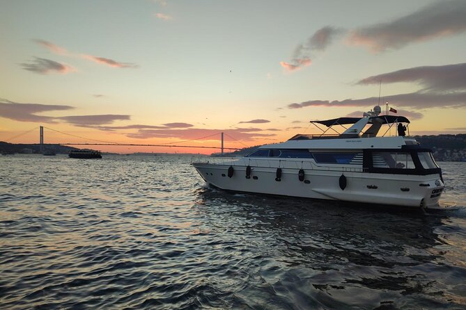 Istanbul Bosphorus Sunset Cruise on the Luxury Yacht - Rumeli Fortress and the Fatih Sultan Mehmet Bridge